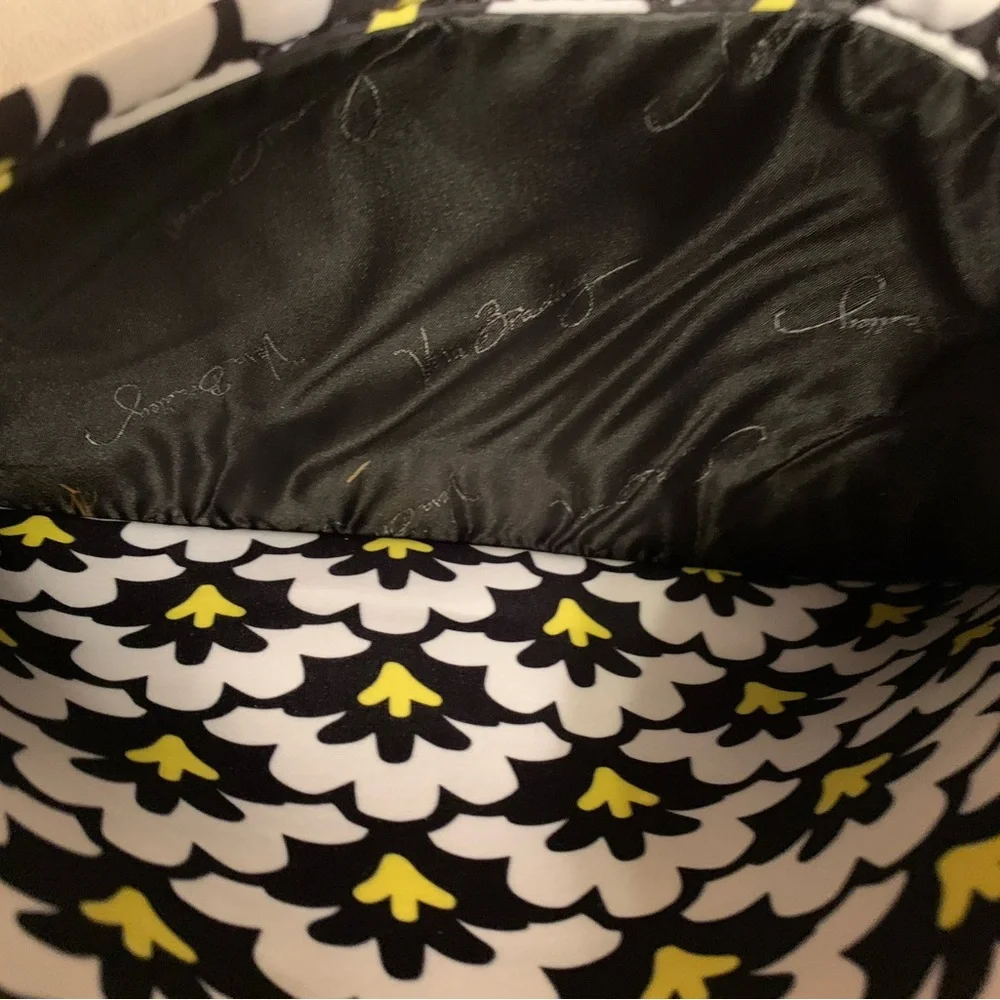 VERA BRADLEY fanfare fans, black and yellow neoprene zippered tablet sleeve